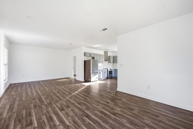 300 S 2nd Street, Tehuacana, TX 76686