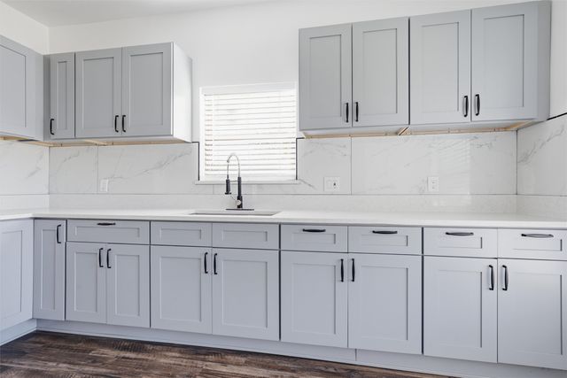 300 S 2nd Street, Tehuacana, TX 76686