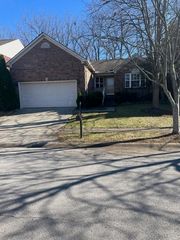 2132 Allegheny Way, Lexington, KY 40513