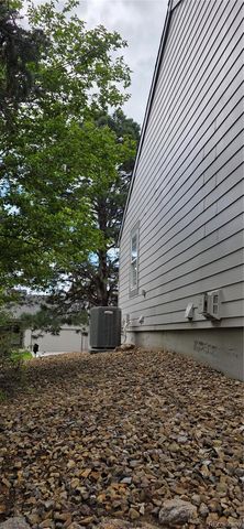 180 Cobblestone Drive, Colorado Springs, CO 80906