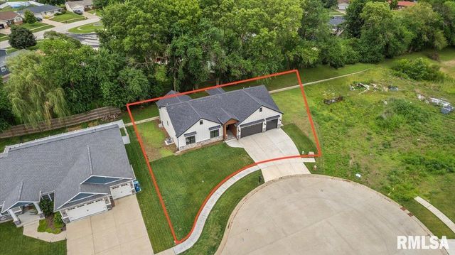 55 Firefly Court, Chatham, IL 62629
