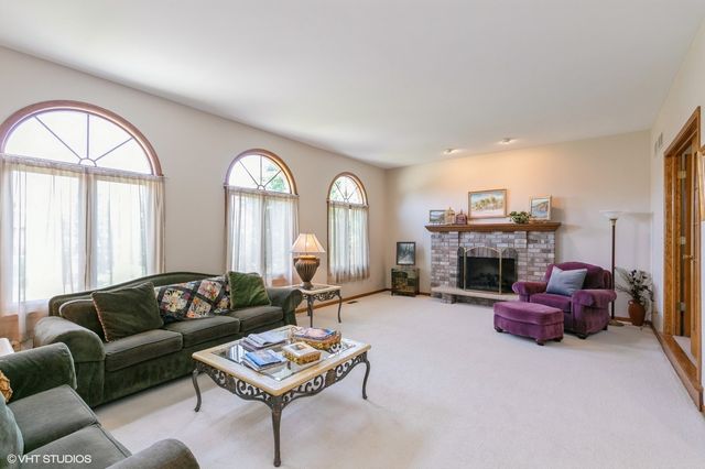 15537 Harbor Town Drive, Orland Park, IL 60462