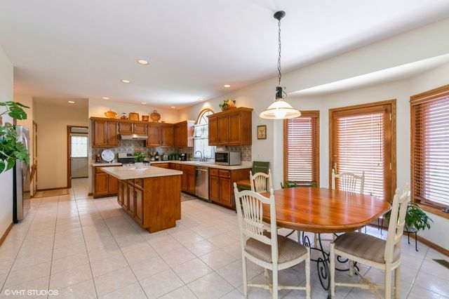 15537 Harbor Town Drive, Orland Park, IL 60462