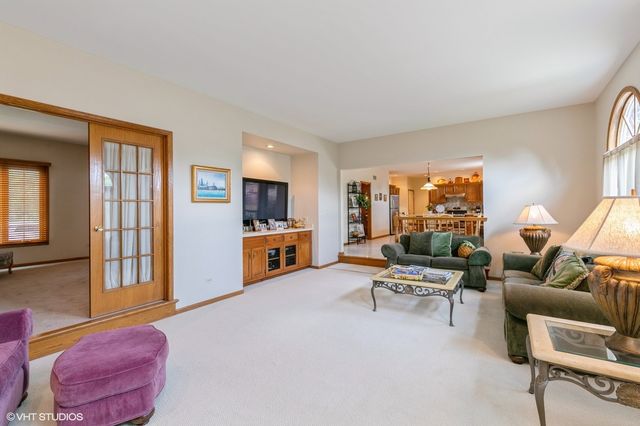 15537 Harbor Town Drive, Orland Park, IL 60462