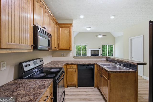 1231 Hillview Road, Hampton, GA 30228