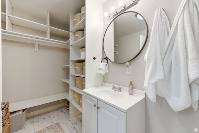 5373 W BOWSTRING WAY, South Jordan, UT 84009