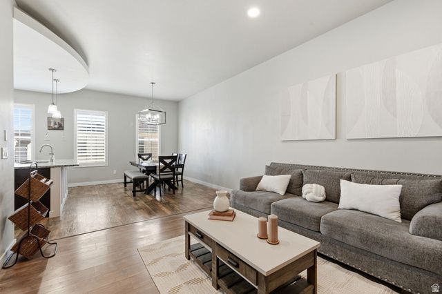 5373 W BOWSTRING WAY, South Jordan, UT 84009