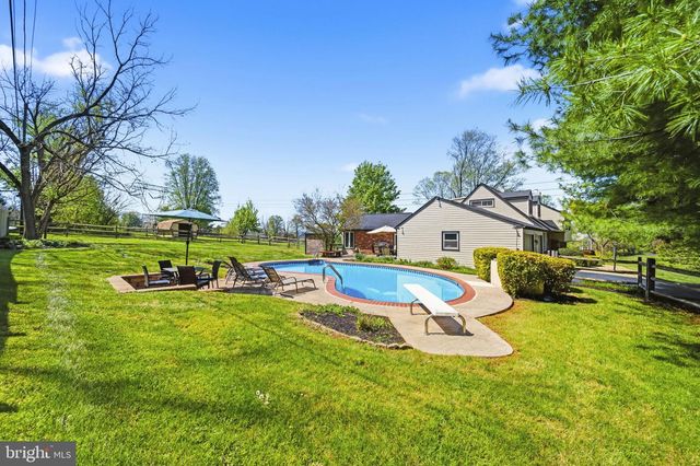 302 LUCKY HILL RD, West Chester, PA 19382