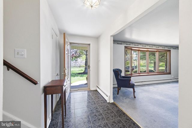 302 LUCKY HILL RD, West Chester, PA 19382