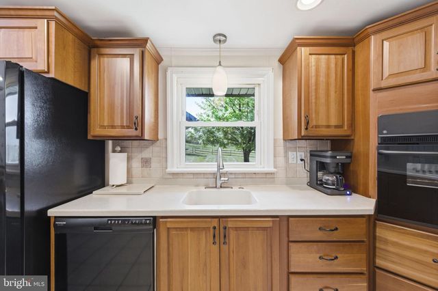 302 LUCKY HILL RD, West Chester, PA 19382