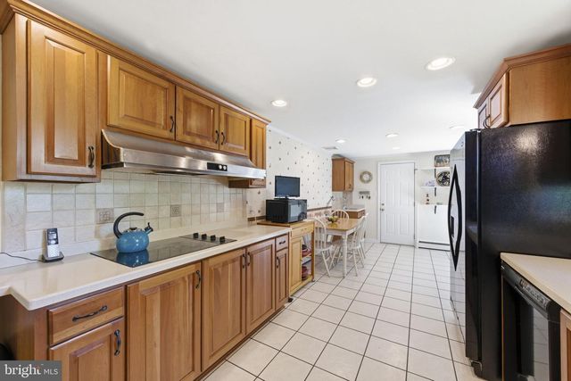 302 LUCKY HILL RD, West Chester, PA 19382