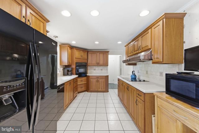 302 LUCKY HILL RD, West Chester, PA 19382