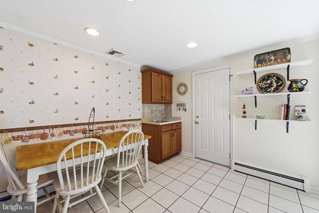 302 LUCKY HILL RD, West Chester, PA 19382