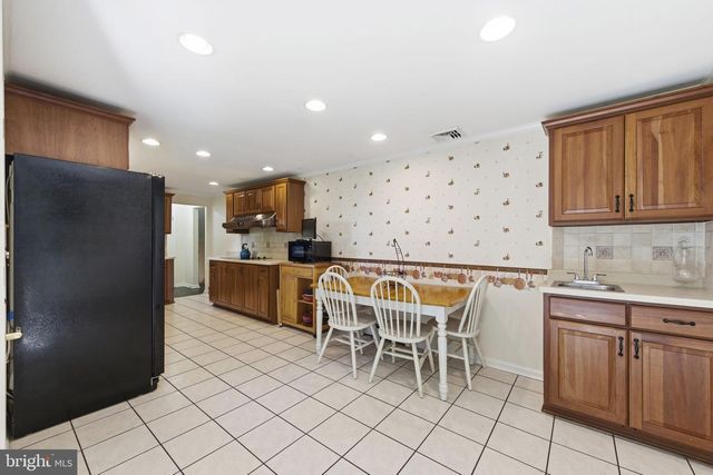 302 LUCKY HILL RD, West Chester, PA 19382