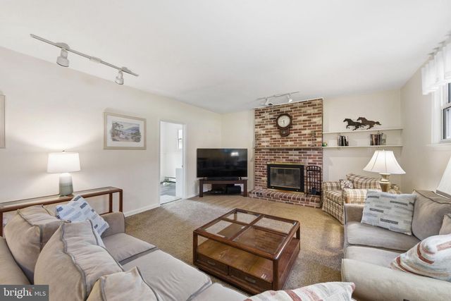 302 LUCKY HILL RD, West Chester, PA 19382