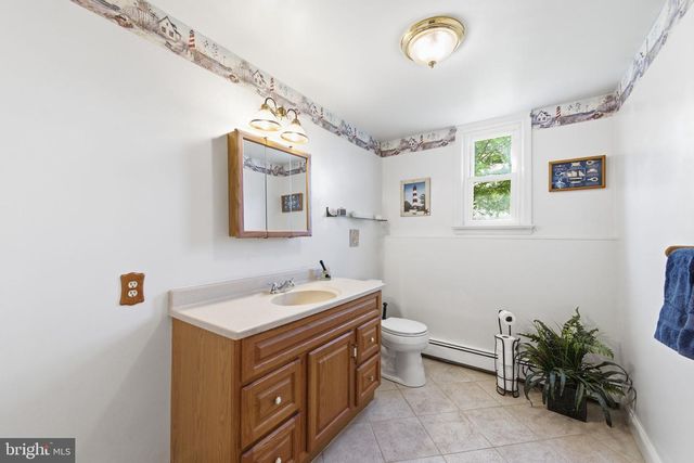 302 LUCKY HILL RD, West Chester, PA 19382