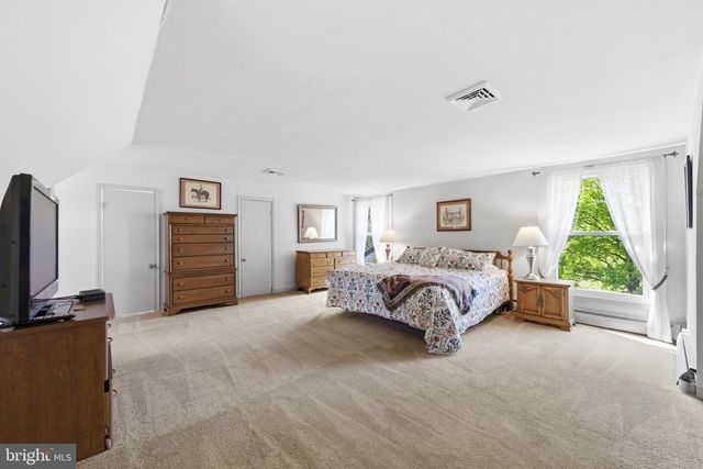 302 LUCKY HILL RD, West Chester, PA 19382