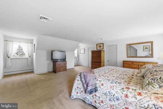 302 LUCKY HILL RD, West Chester, PA 19382