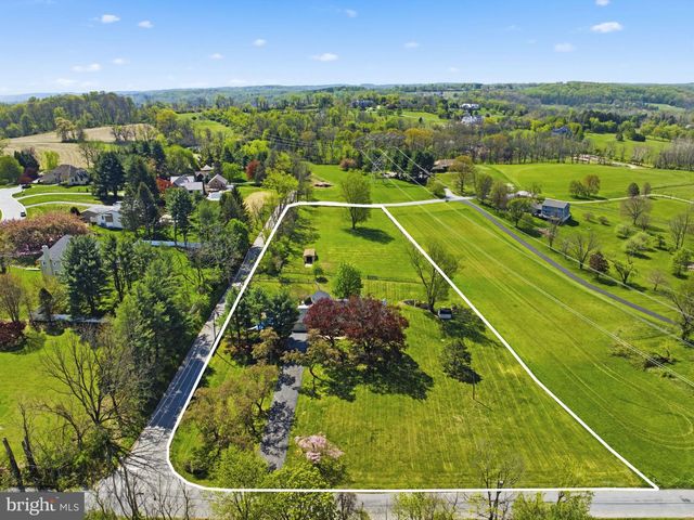 302 LUCKY HILL RD, West Chester, PA 19382
