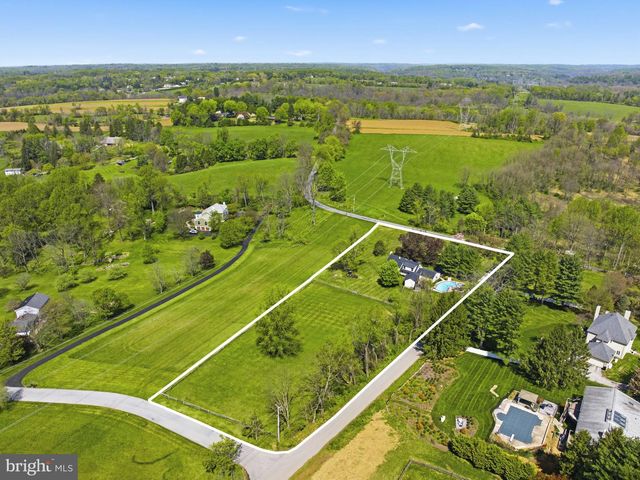 302 LUCKY HILL RD, West Chester, PA 19382