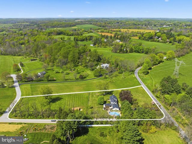 302 LUCKY HILL RD, West Chester, PA 19382