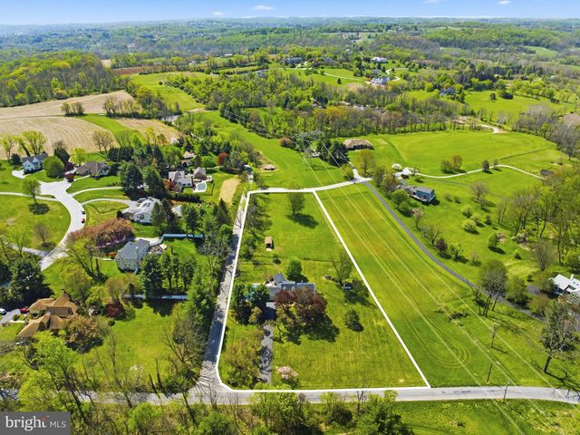 302 LUCKY HILL RD, West Chester, PA 19382