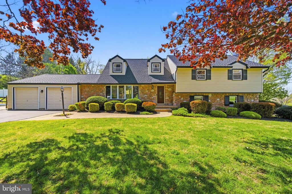 302 LUCKY HILL RD, West Chester, PA 19382