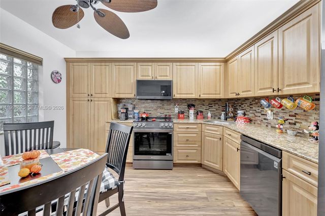 4350 NW 30th Street 233, Coconut Creek, FL 33066