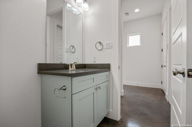 215 San Salvador Ave Unit 101, San Antonio, TX 78210