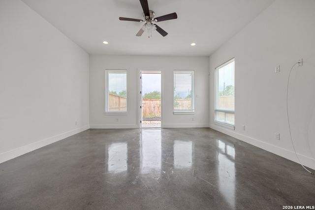215 San Salvador Ave Unit 101, San Antonio, TX 78210