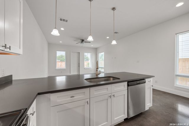 215 San Salvador Ave Unit 101, San Antonio, TX 78210