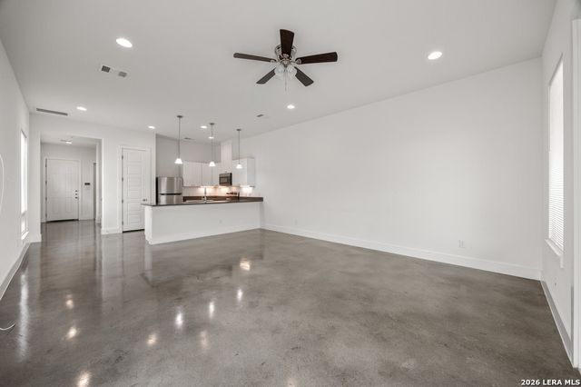 215 San Salvador Ave Unit 101, San Antonio, TX 78210