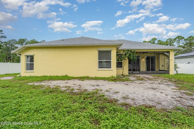 3197 Slama Avenue SE, Palm Bay, FL 32909