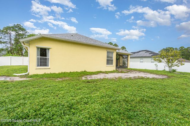 3197 Slama Avenue SE, Palm Bay, FL 32909