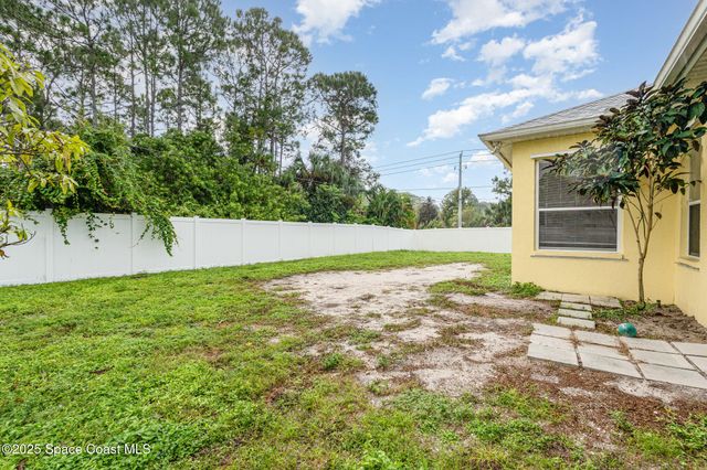 3197 Slama Avenue SE, Palm Bay, FL 32909