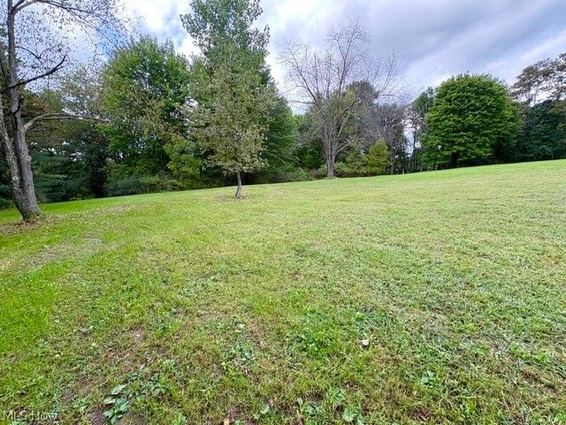 47415 B Metz Road, New Waterford, OH 44445