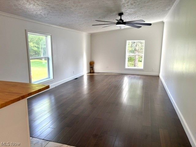 47415 B Metz Road, New Waterford, OH 44445
