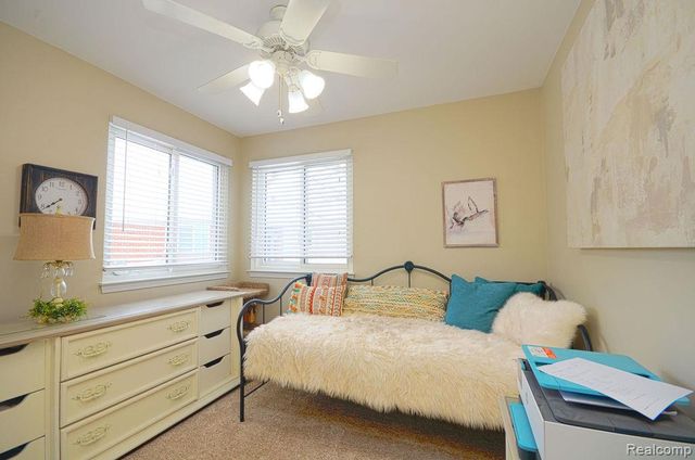 7968 Divot Drive 5, Waterford, MI 48327