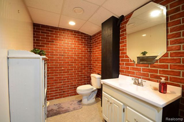 7968 Divot Drive 5, Waterford, MI 48327