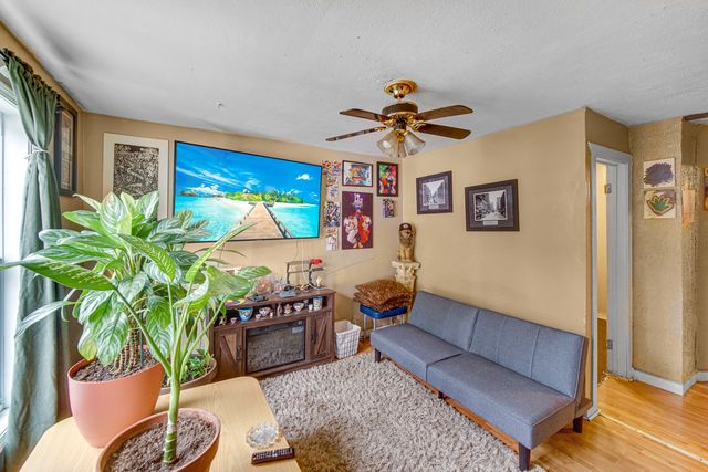 6752 S Peoria Street, Chicago, IL 60621