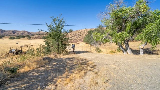 47069 Crump Lane, Coalinga, CA 93210