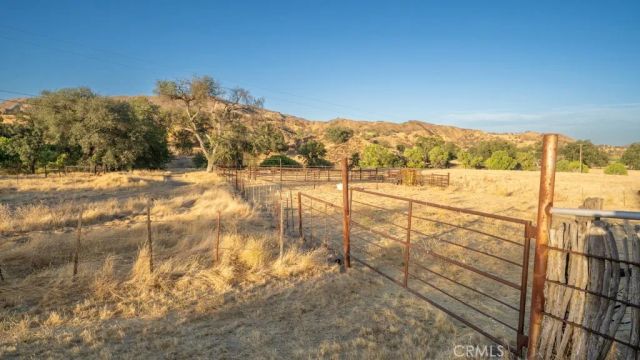 47069 Crump Lane, Coalinga, CA 93210