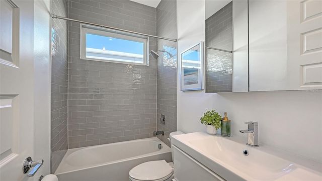 2215 DATURA STREET, Sarasota, FL 34239