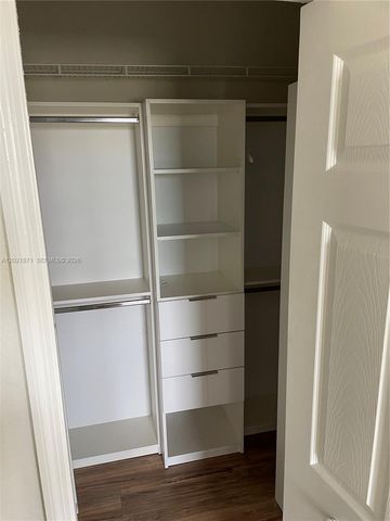 11102 NW 83rd St 201, Doral, FL 33178