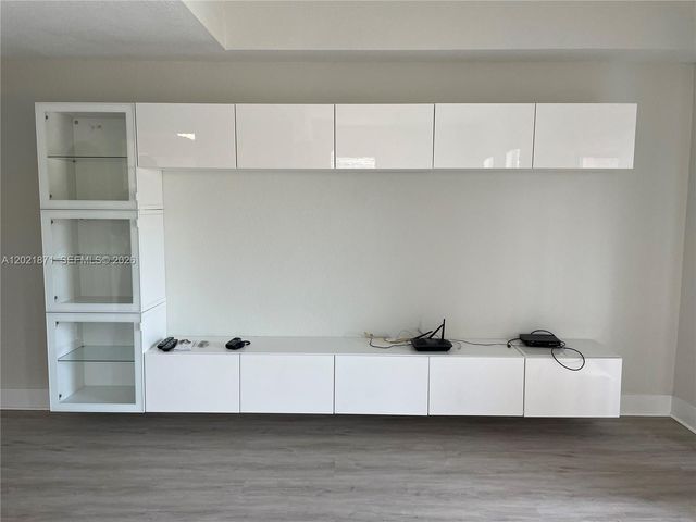 11102 NW 83rd St 201, Doral, FL 33178