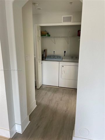11102 NW 83rd St 201, Doral, FL 33178