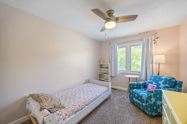 4605 70th Place, Urbandale, IA 50322