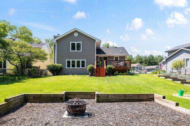 4605 70th Place, Urbandale, IA 50322