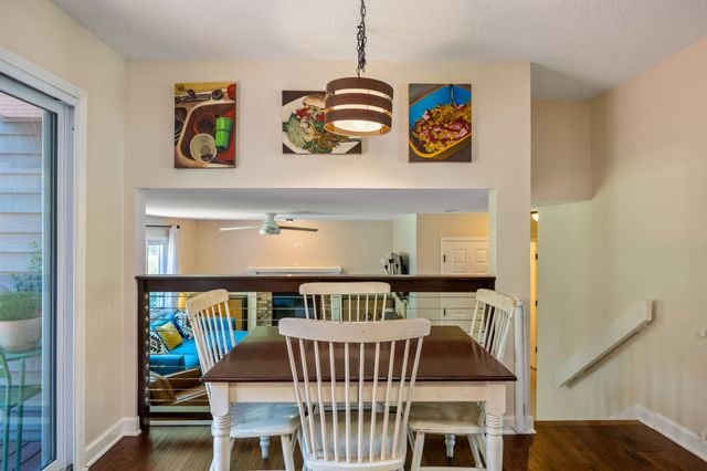 4605 70th Place, Urbandale, IA 50322