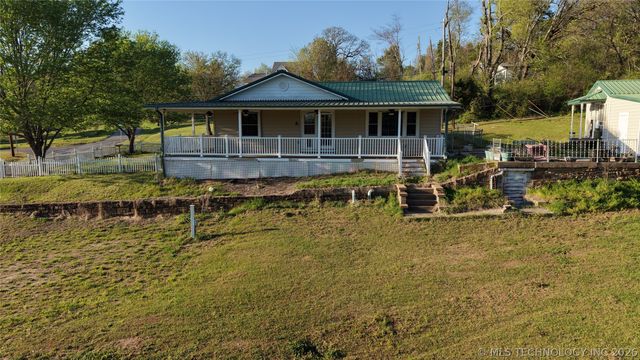 306 NE 4th, Wilburton, OK 74578